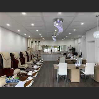 Shop mới xây vùng Warrawong , cách Cabramatta 1h10 phút lái xe.