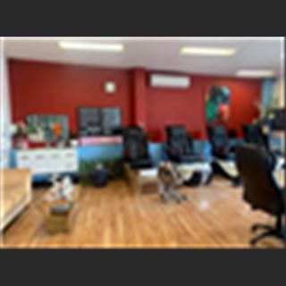Shop Nails and Beauty vùng Newcastle cần sang gấp