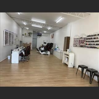 Cần sang shop nails tiềm năng vùng Morwell