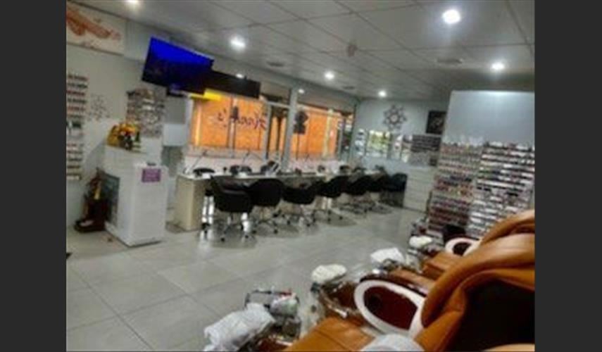 Shop Nail dư phòng beauty cần cho thuê