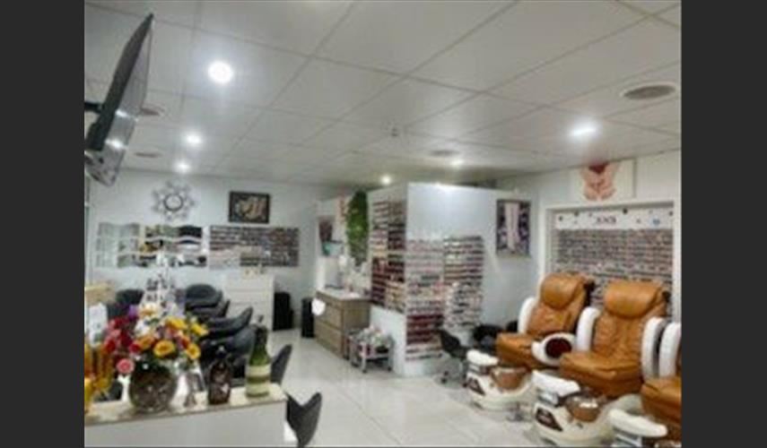 Shop Nail dư phòng beauty cần cho thuê