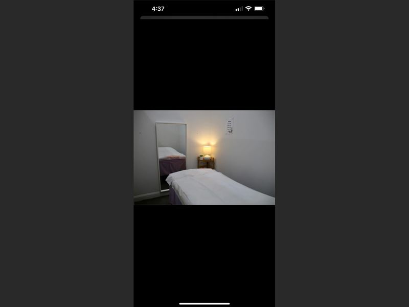 Sang shop Massage vùng Sydenham near station and main road