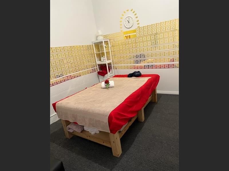 Cần sang shop massage, tiền rent rẻ, vị trí tốt vùng Coburg
