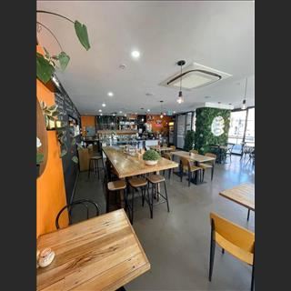 Cần sang quán cafe trên phố Hope giữa trung tâm Brunswick