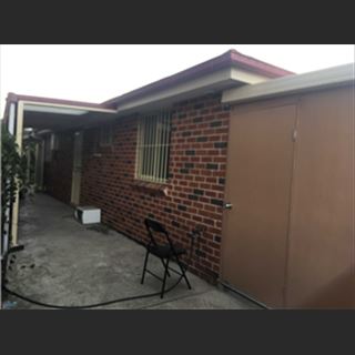 Granny flat 2 phòng ngủ cần cho thuê vùng Villawood, NSW